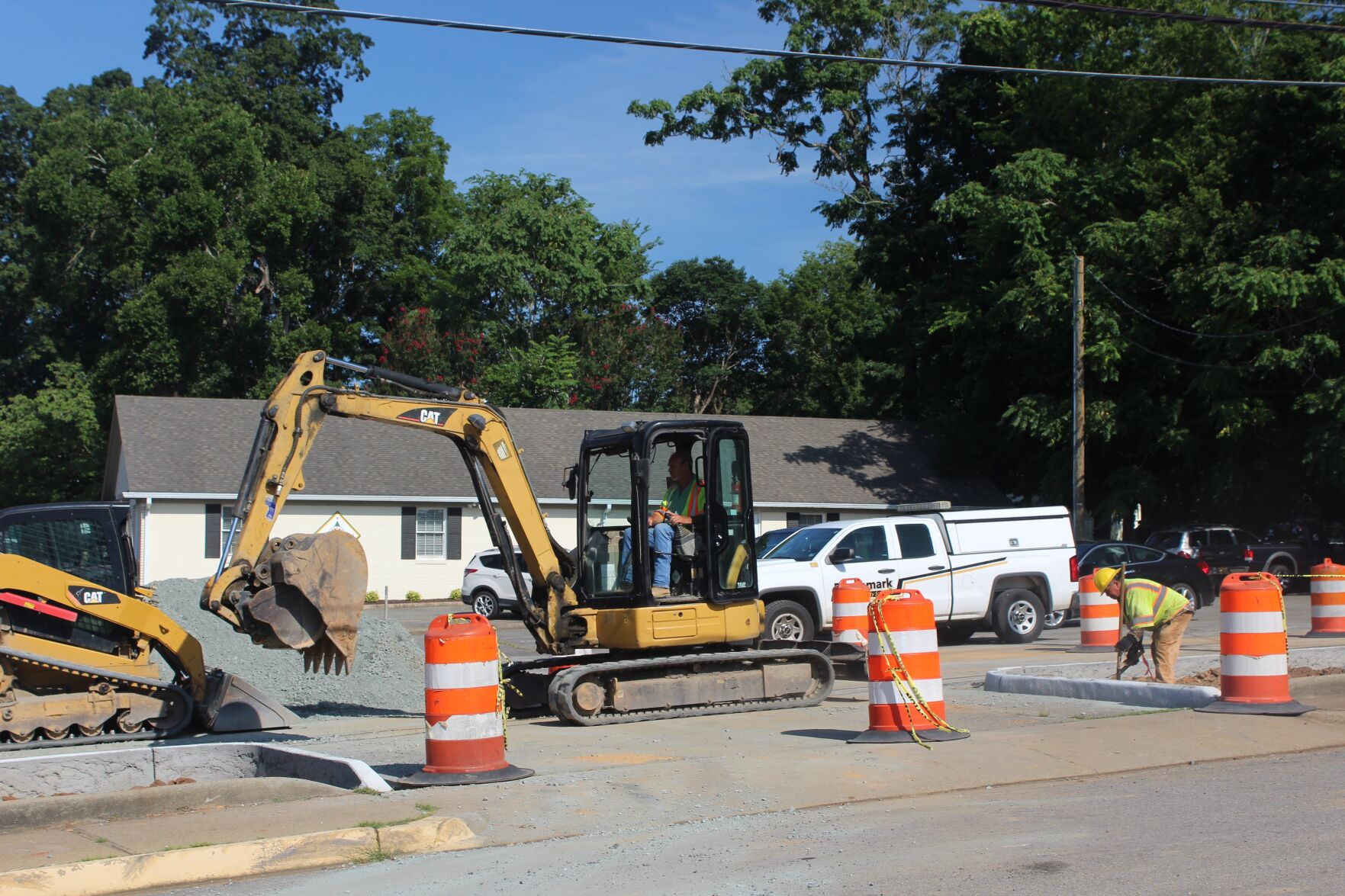 War Memorial and courthouse construction